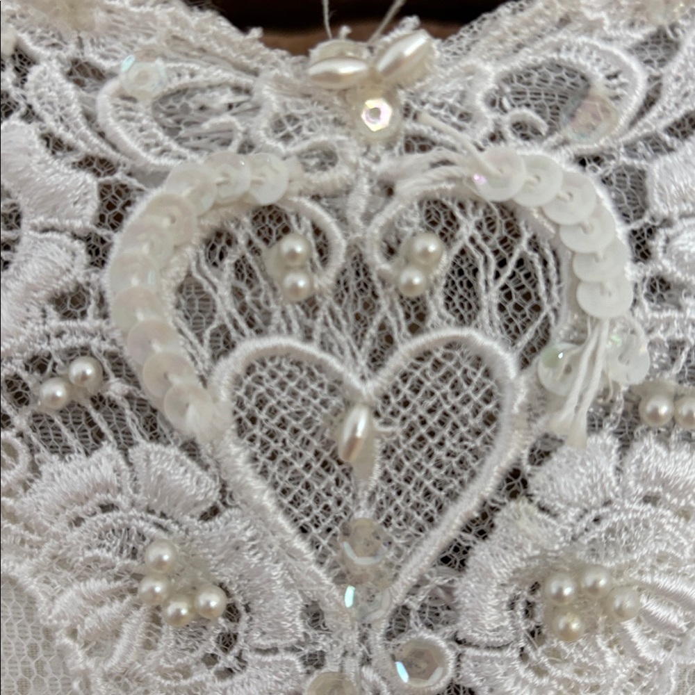 Vintage 80’s Wedding Dress lace and heart bow accents - Picture 14 of 16